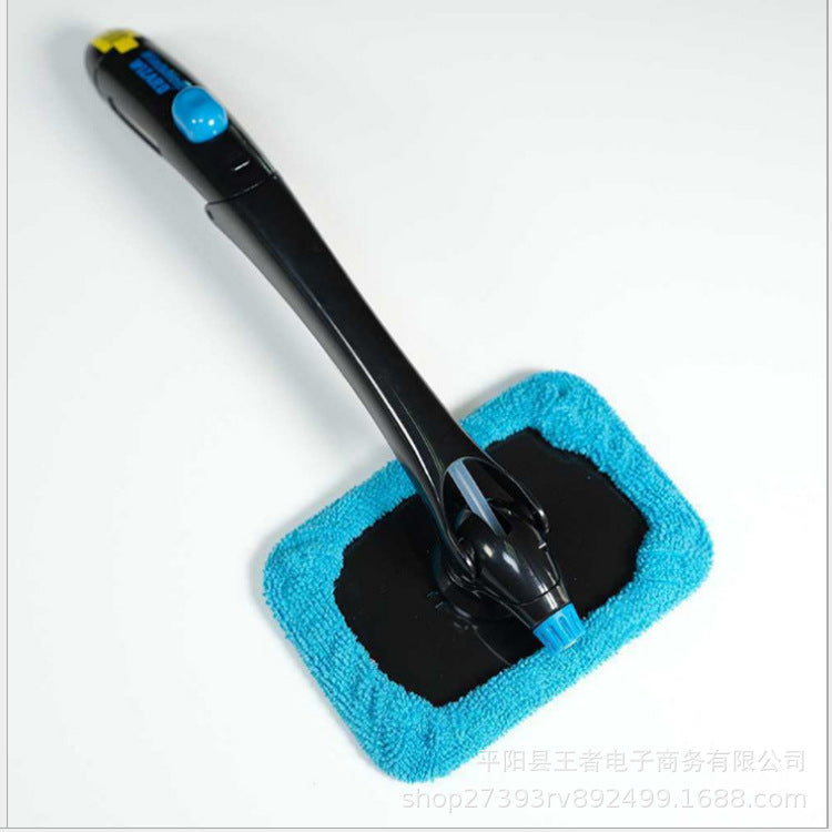 🚗✨ 多機能カーウィンドウブラシ｜フロントガラス清掃スプレー付き・洗車ブラシ・携帯型アップグレードモデル “見え方が変わると、運転の安心も変わる。” スプレー × ブラシの一体型で、 フロントガラス・窓・ミラーの汚れを一瞬でリセット。 持ち運びやすく使いやすい 多機能ウィンドウクリーニングブラシ が登場！