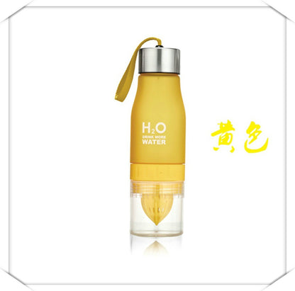 650ml フルーツインフューザーウォーターボトル ギフトにも最適！フルーツ入りドリンクを手軽に楽しめるスポーツボトル