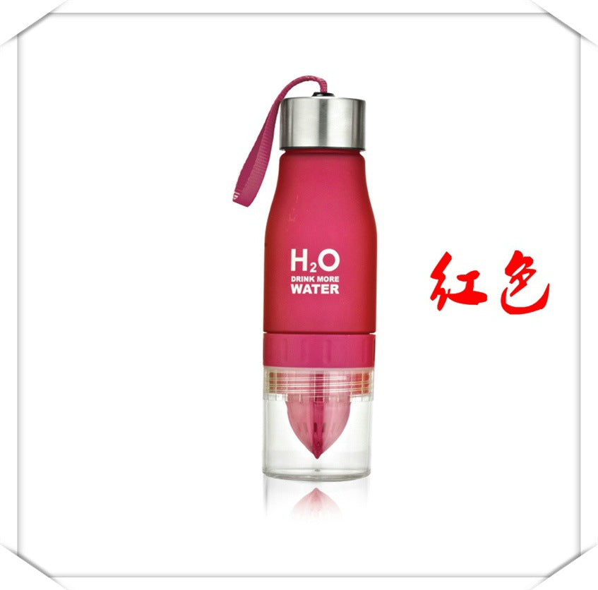 650ml フルーツインフューザーウォーターボトル ギフトにも最適！フルーツ入りドリンクを手軽に楽しめるスポーツボトル