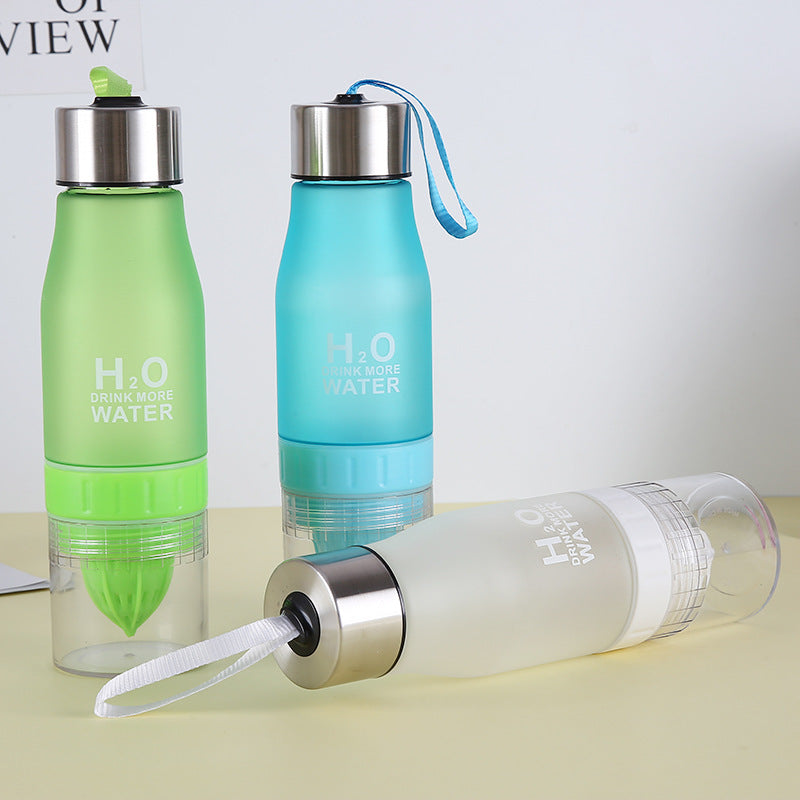 650ml フルーツインフューザーウォーターボトル ギフトにも最適！フルーツ入りドリンクを手軽に楽しめるスポーツボトル