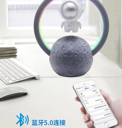 🪐 浮遊する宇宙飛行士スピーカー – 音と光の未来体験！