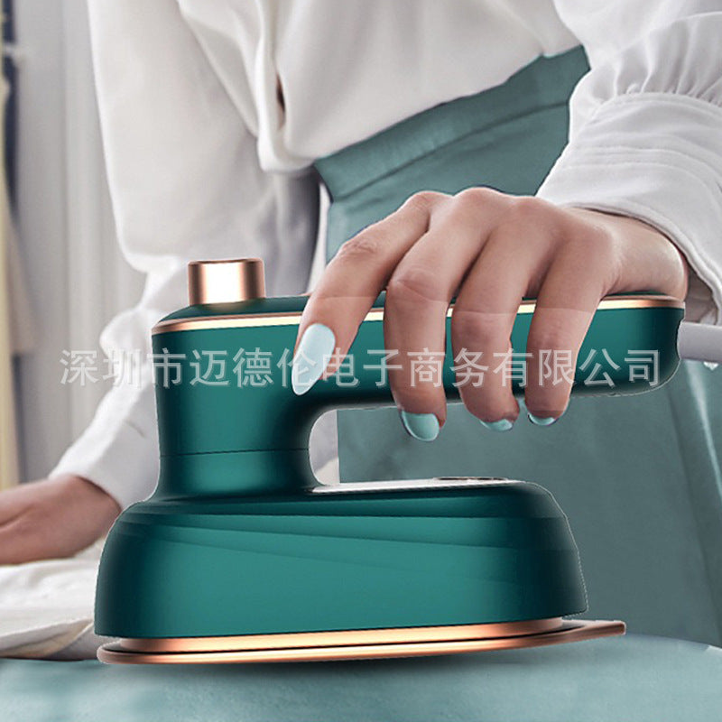 ポータブル衣類スチーマー どこでも使える、パワフルなスチームアイロン