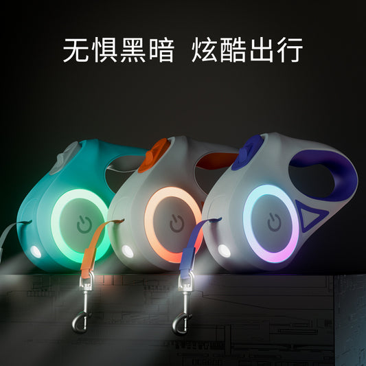 新型LED発光式ペットリード 自動伸縮タイプ｜夜間散歩対応・犬用伸縮リード｜ペット用品 夜のお散歩をもっと安全に、もっと快適に。 LEDライトが光る自動伸縮式で、見やすく使いやすい犬用リードです。 小型犬〜中型犬まで対応し、日常の散歩からしっかりしたコントロールまで安心。