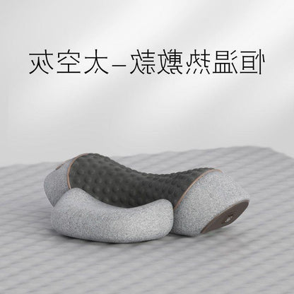 温熱・牽引・マッサージ機能付き 颈椎サポート枕｜睡眠時の頸椎ケア・スパインアライメント・メーカー直販モデル “寝ている間に首を整える。” 頸椎を守りながら睡眠の質を高めるために設計された、 温熱 × 牽引 × マッサージ の多機能ネックケア枕です。 日々の首の負担をやわらげ、翌朝の軽さを実感できます。